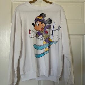 Disney Mickey skiing white sweatshirt Large
